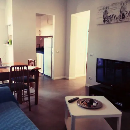 Torvajanica Apartament *